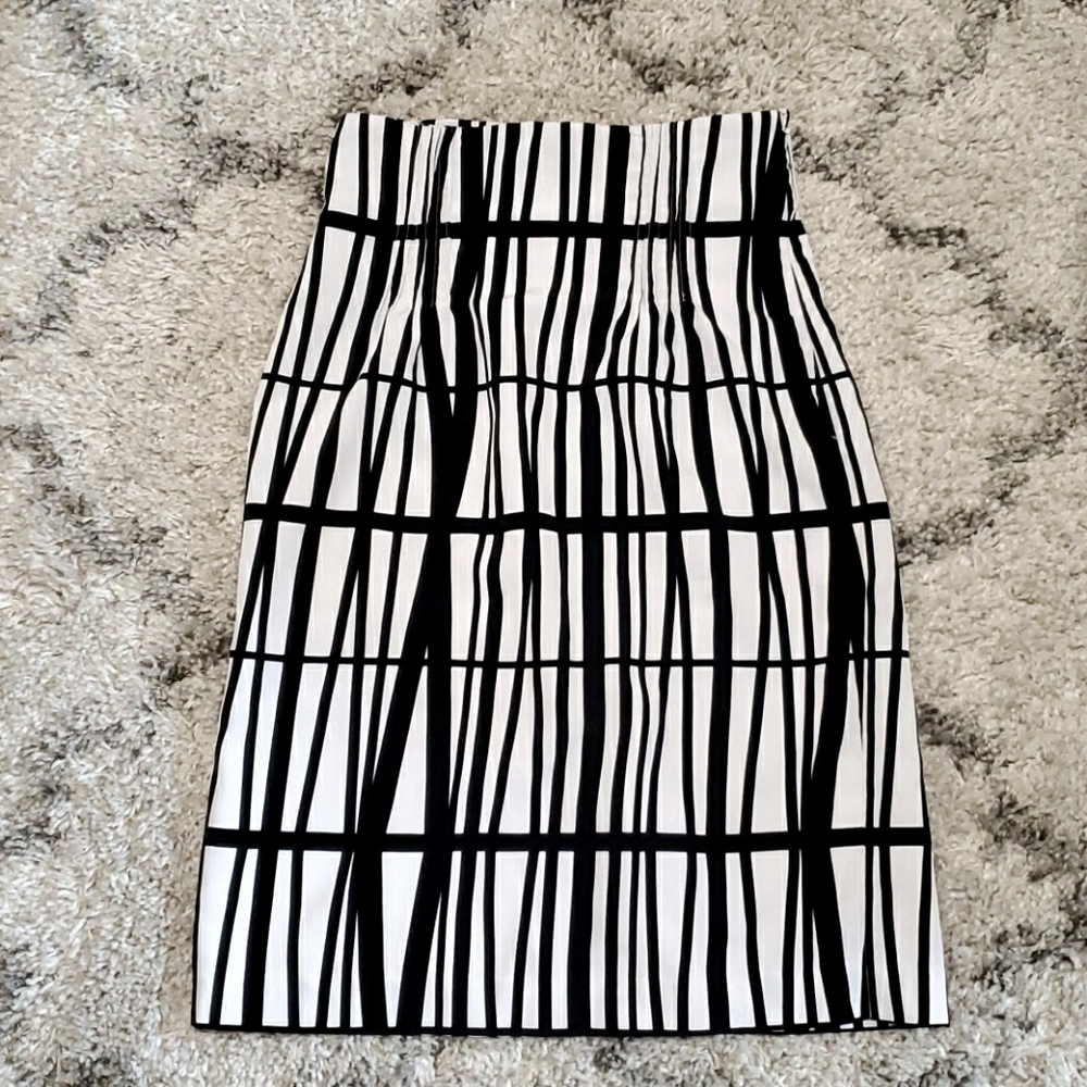 Abstract Pattern High Waisted Pencil Skirt